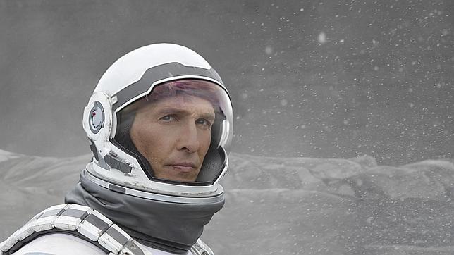 Crítica de «Interstellar» (****): Stephen Hawking, Bruce Willis y James Stewart