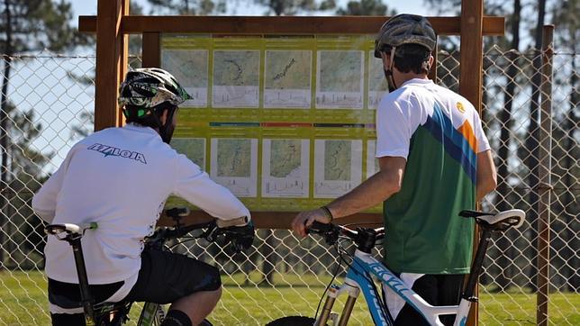 La ruta parte del río San Tomé en el área recreativa de Arcos (Cuntis)