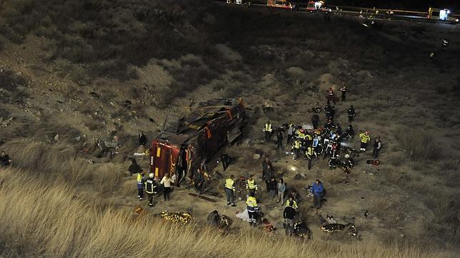 Se elevan a catorce los fallecidos en el accidente de autobús de Murcia