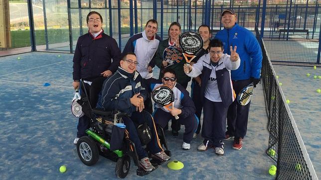 La Asociación de padel para todos, Proyecto Despertar y colaboradores abrieron el programa de actividades