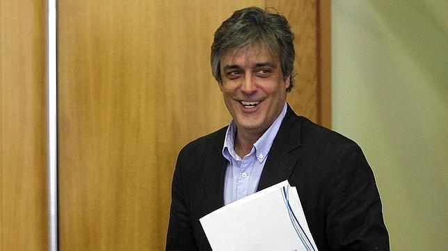 El PP descarta que Currás fuese «maltratado» y enmarca su dimisión en una «decisión personal»