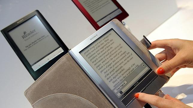 La fiscalidad de los libros electrónicos que se adquieran por internet puede variar el próximo año