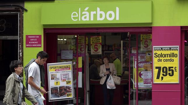 Supermercados DIA venderá productos de su marca en las tiendas de la cadena El Árbol