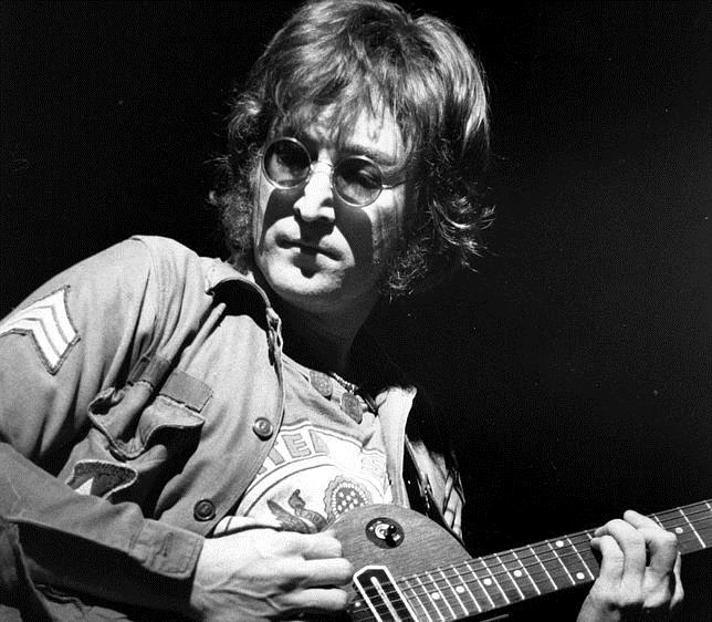 La guitarra de John Lennon en «Paperback Writer», a subasta por 800.000 euros
