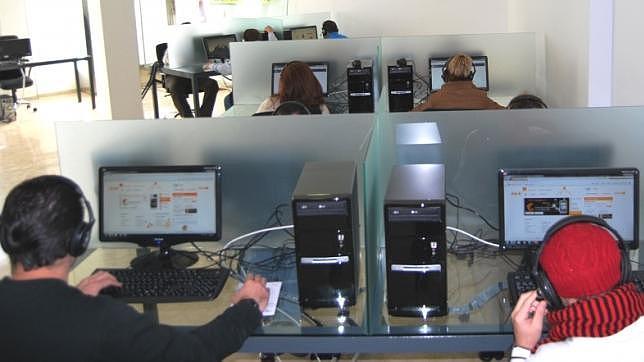 Un call center de Alcalá generará 50 puestos de trabajo en 2015