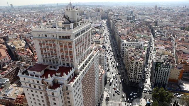 Vista de la Plaza de España y la Gran Vía desde el edificio Torre de Madrid