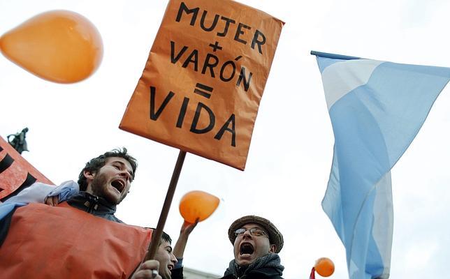 Cientos de personas participan en Buenos Aires en una manifestaciónen contra del matrimonio homosexual