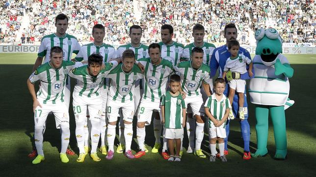 Treinta y cuatro cambios en el Córdoba... y sin victorias