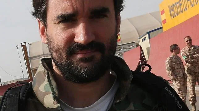 Esteban Villarejo (en la imagen, en la base española de Herat, en Afganistán) se ocupa de la información sobre Defensa en ABC