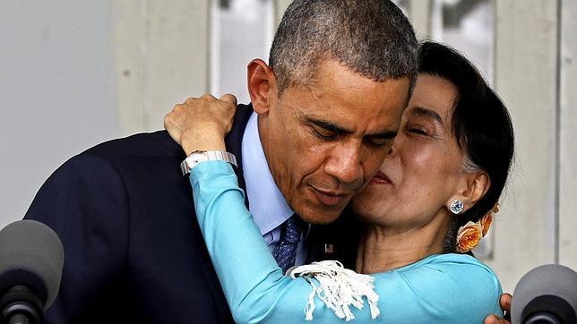 Suu Kyi denuncia ante Obama la «injusta» y «antidemocrática» Constitución birmana