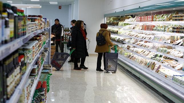 A juicio por una decena de hurtos y robos en diez supermercados