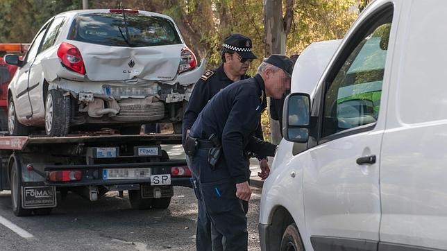 Seis heridos leves tras un choque en cadena en la avenida de la Palmera