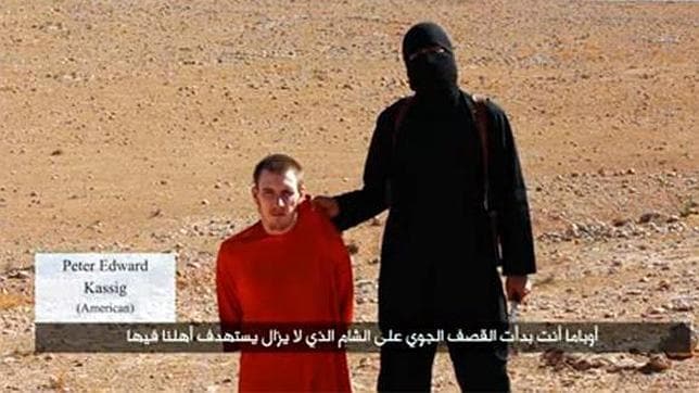 Captura del vídeo con Peter Kassig difundido por el Estado Islámico