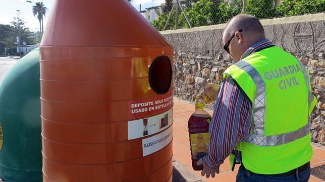 Sustraen 40.000 litros de aceite usado de contenedores de reciclaje