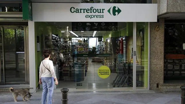Carrefour Express cuenta también con centros en San Juan de la Palma, Amador de los Ríos y calle Sauceda