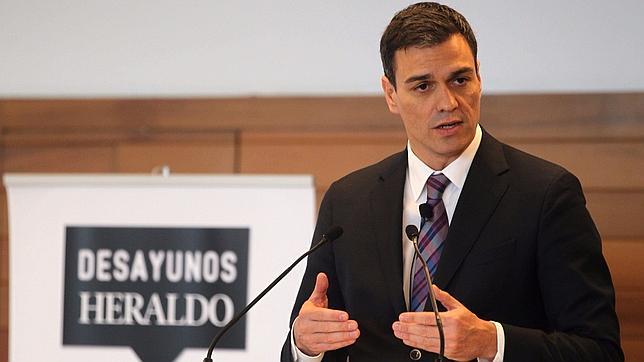 El PSOE andaluz presiona para abolir el «error Zapatero» en la Constitución