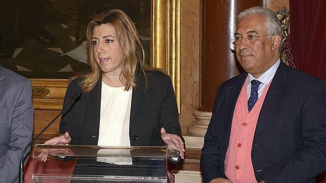 Susana Díaz pide respeto para los fiscales mientras Sánchez ve la querella un «error»