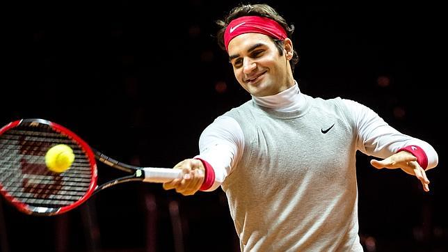 Federer vuelve a las pistas para preparar la final de la Davis