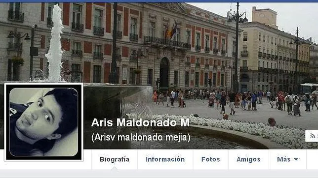 Facebook de Aris Valentín Maldonado Mejía, cuya foto de portada es una imagen de la Puerta del Sol de Madrid