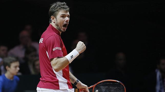 Wawrinka celebra su victoria sobre Tsonga