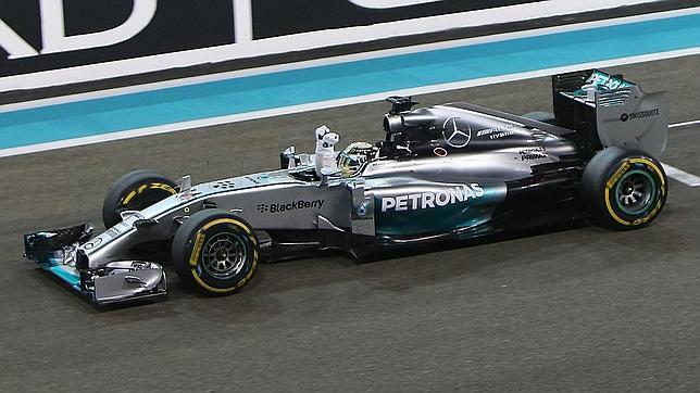 Mercedes corona a Hamilton