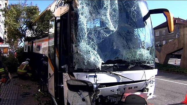 Un autobús pierde el control en el centro de Vigo causando cinco heridos