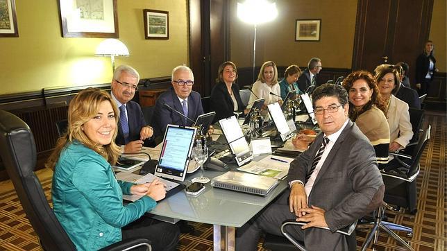 Las subvenciones, eje de la política de Susana Díaz