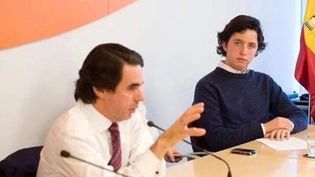 El Pequeño Nicolás junto al ex presidente, José María Aznar