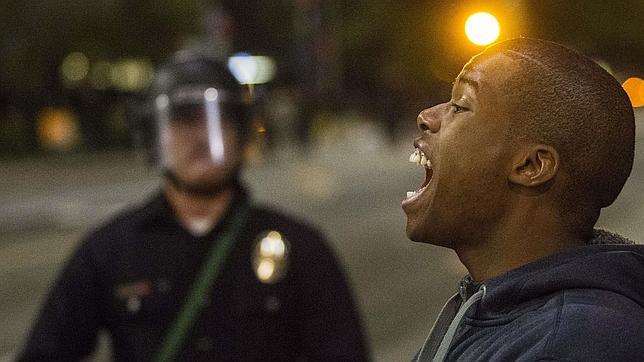 La voz de los rebeldes de Ferguson: «Solo la violencia hace llegar el mensaje»