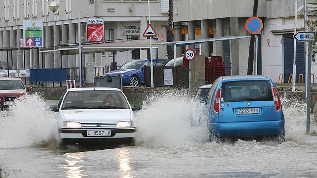 Cataluña está en alerta por inundaciones y fuerte oleaje durante los póximos días