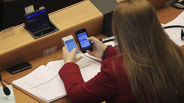 Europa, indecisa ante la eliminación del «roaming»