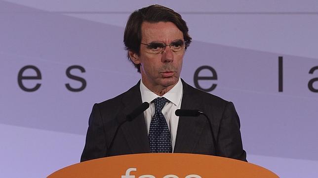 Aznar pide una «acción muy clara» contra quienes quieren independizarse