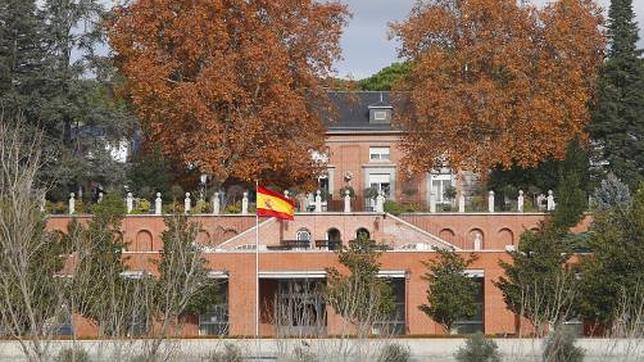 La bandera ondeará día y noche en La Zarzuela