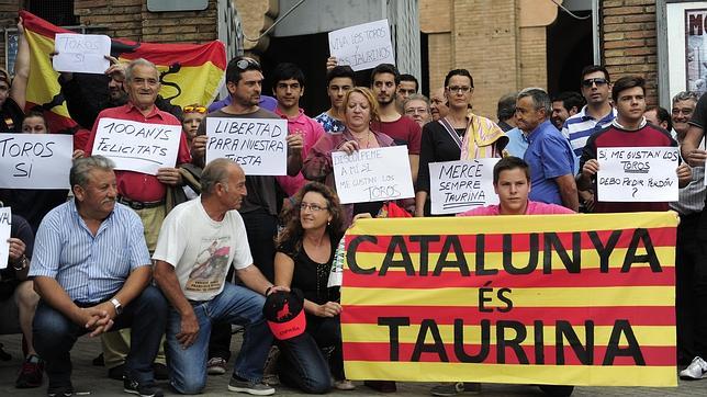 Esquerra: «El Gobierno quiere atribuirse competencias que no ostenta para levantar la abolición de las corridas en Cataluña»