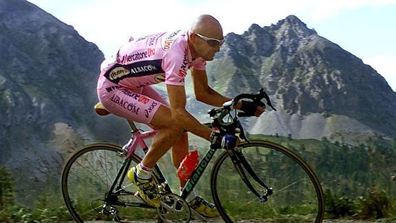Pantani murió por causa de un cocktail de medicamentos y droga