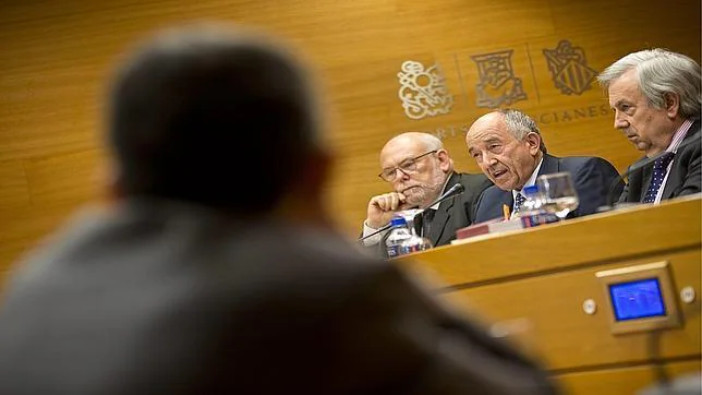 Imagen de la comparecencia de Miguel Ángel Fernández Ordóñez