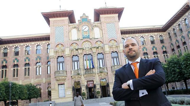 «El principal reto del Vicerrectorado tiene que ver con las prácticas»