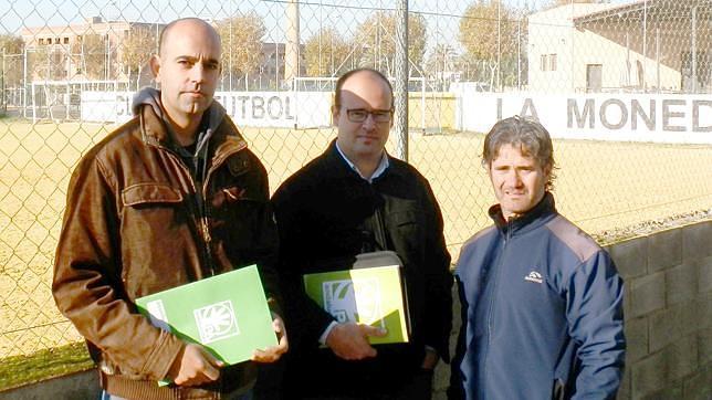 El PA aboga por instalar césped artificial en todos los campos de fútbol municipales