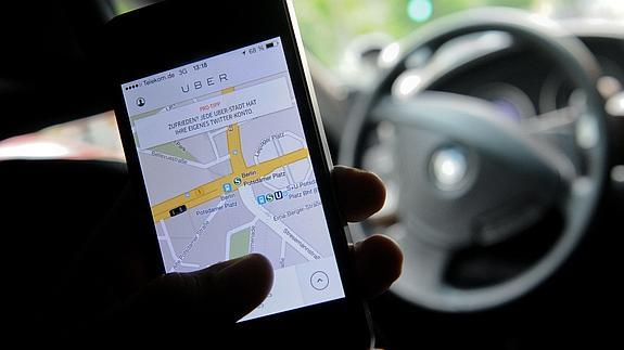 Uber ignora al juez y dice que seguirá dando servicio en España