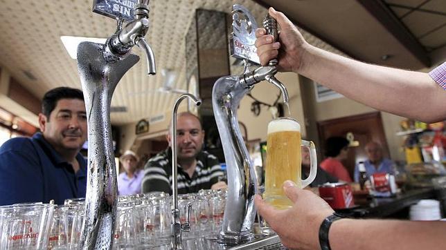 Un estudio presentado en Alicante no prohíbe el alcohol en las dietas deportivas