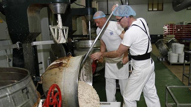 La UMH colabora con las turroneras de Jijona para asegurar la calidad de los productos