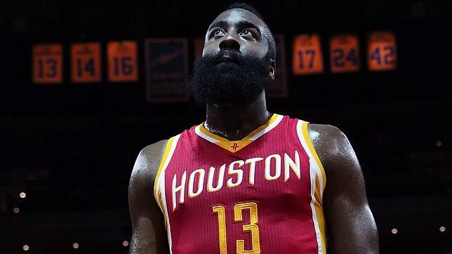 Harden, héroe en los Rockets