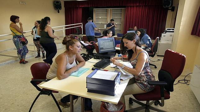 El Ayuntamiento de Córdoba da luz verde a 547 contratos para mayores de 30 años