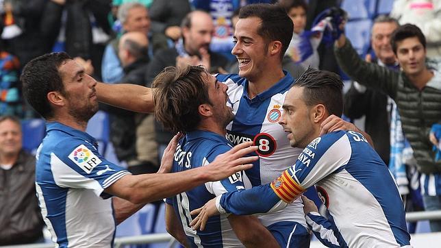 Stuani sentencia al Granada en el 90