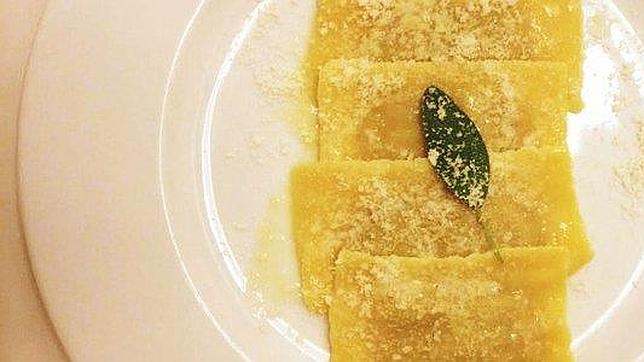 Ravioli di zucca, amaretto e fichi, Trattoria Manzoni
