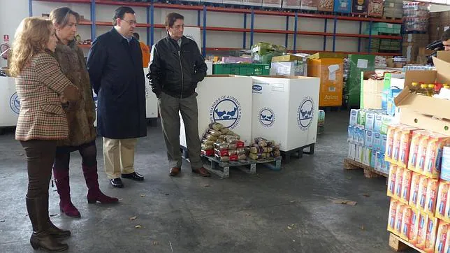 Guarinos ha visitado la nave del Banco de Alimentos en Guadalajara