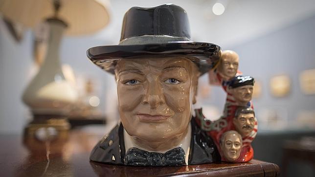 Objetos personales de Winston Churchill alcanzan cifras insólitas en una subasta