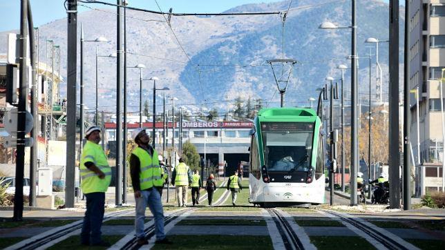 El metro ha circulado por la capital granadina dentro de las pruebas de la infraestructura