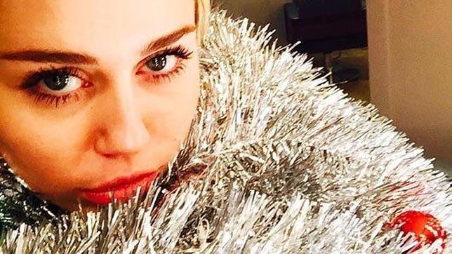 Miley Cyrus recibe el alta hospitalaria tras su herida en la muñeca