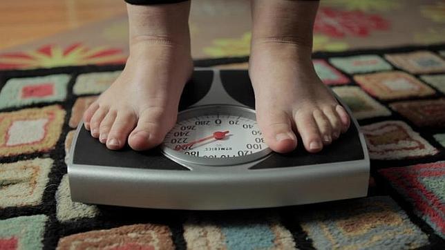Mala dieta y sedentarismo, las razones por las que los españoles sufren más sobrepeso aunque coman menos